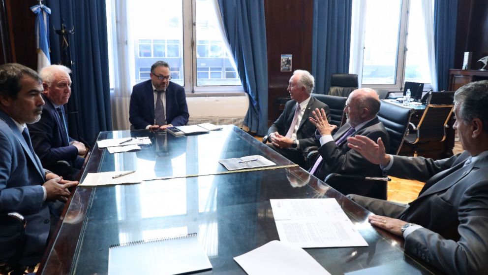 Kulfas recibió a las máximas autoridades de la CAC