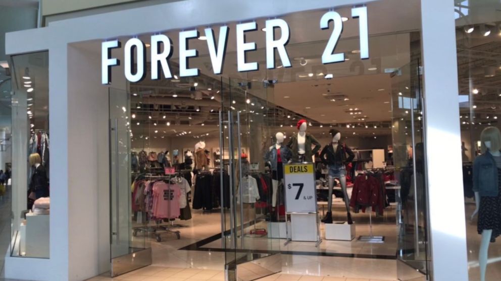 Tres empresas pagan USD80 millones para rescatar a la cadena de moda Forever 21