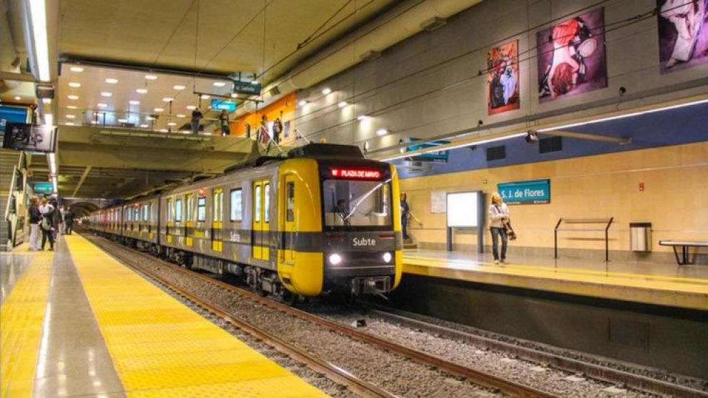 Metrovías quedó como única oferente
