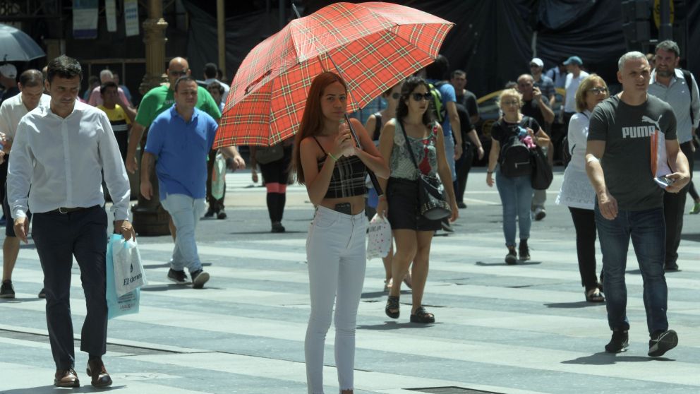 El cambio llega el s�bado, cuando avanza la masa de aire fr�o y provoca un descenso t�rmico