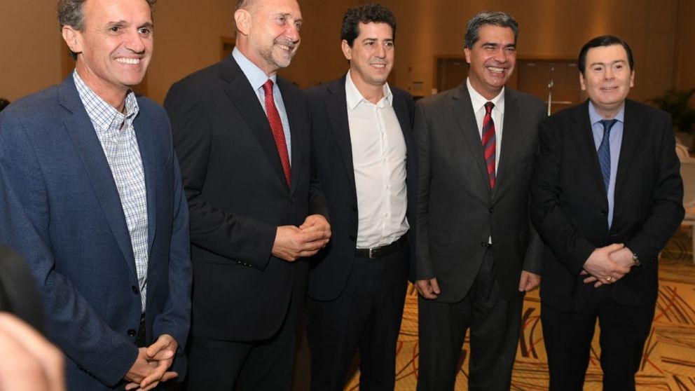 Los ministros Katopodis y De Pedro, con los gobernadores