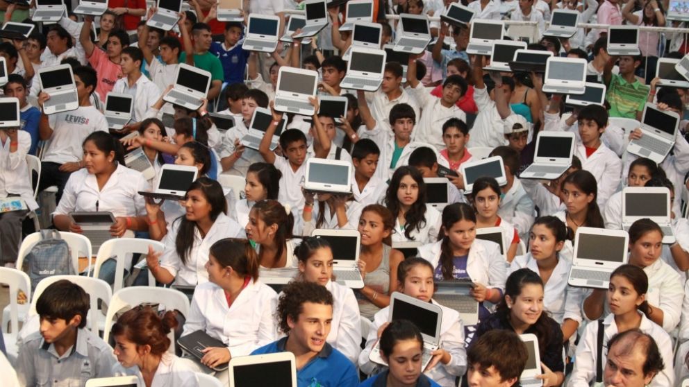 Los insumos fueron adquiridos entre 2016 y 2017 por la empresa EDUC.AR