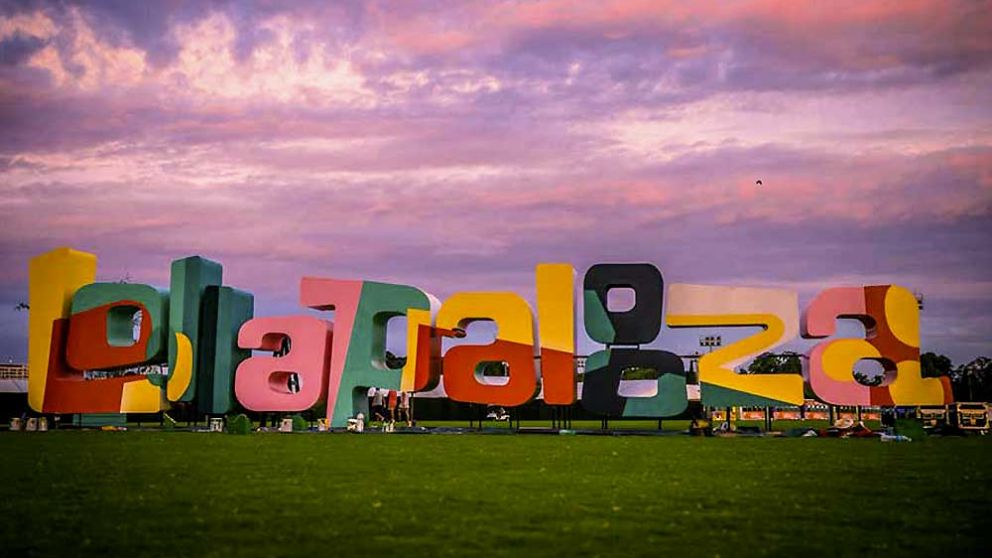 Usaban "camiones de agua" durante el evento para hidratar "gratis"