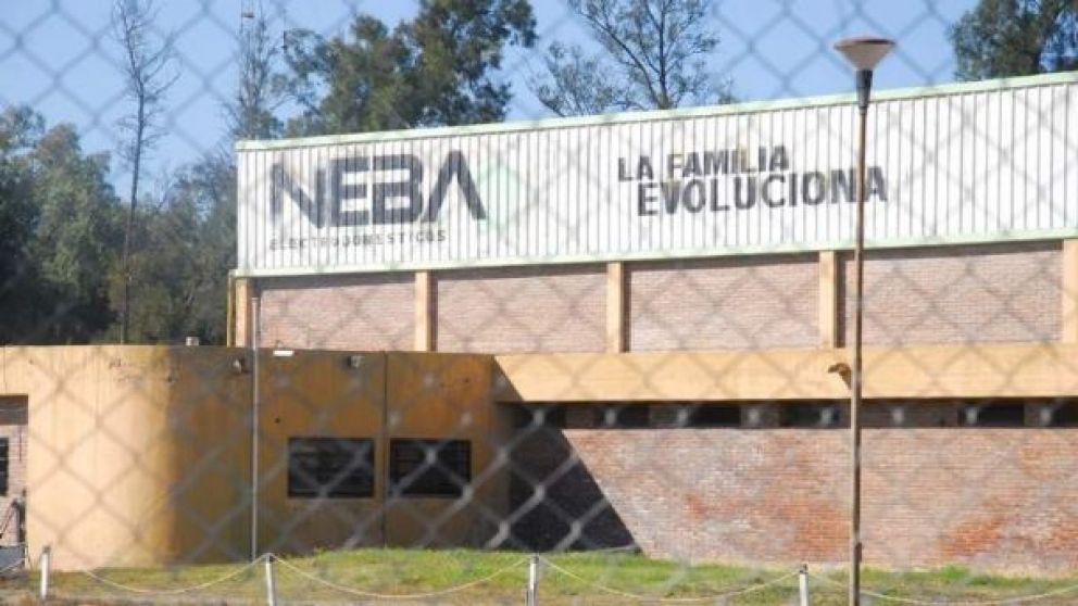 Neba cambia de manos