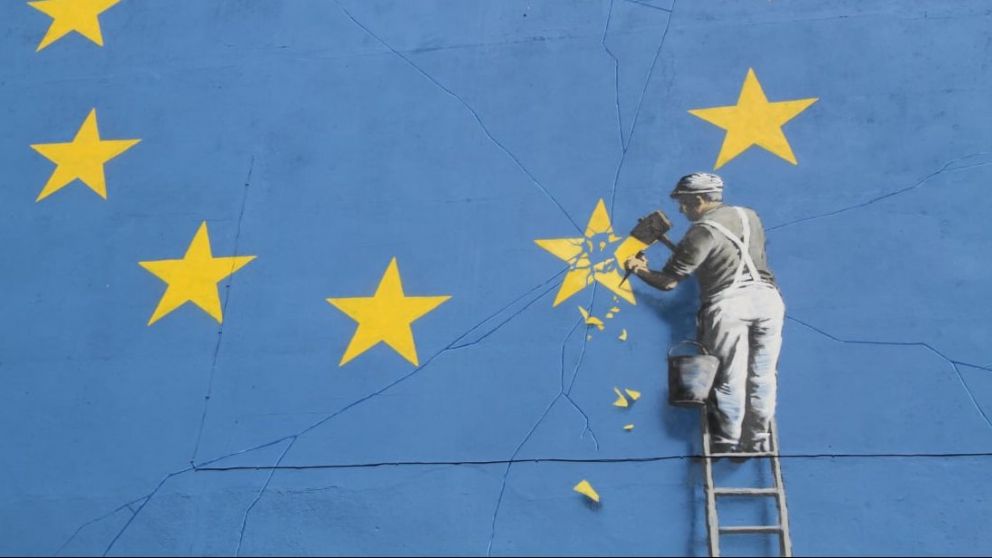 El famoso mural de Banksy del edificio Castle Amusement, en Dover