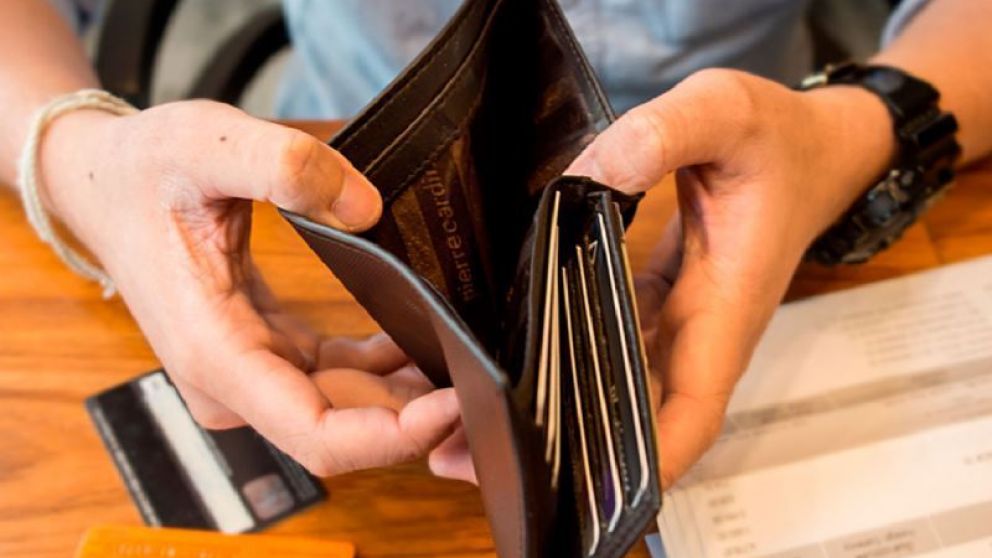 Por la crisis, más familias financian gastos