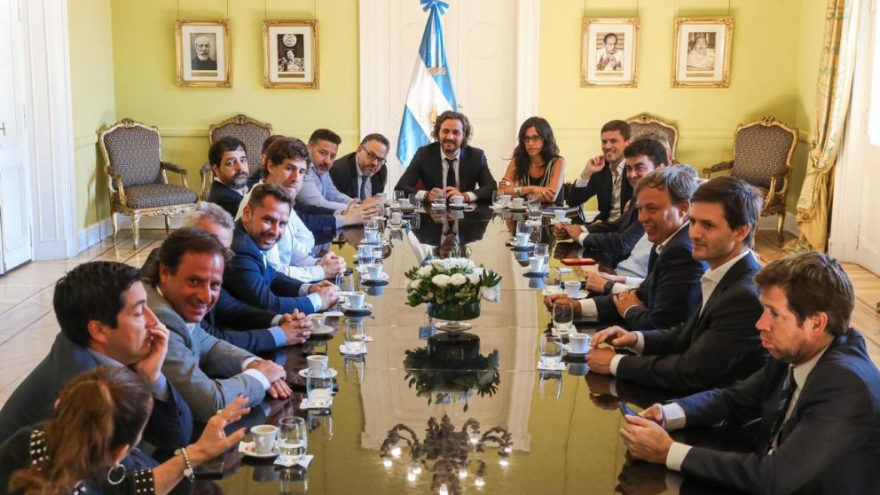 Jubilaciones y salarios: achatamiento de la pirámide o reconstitución