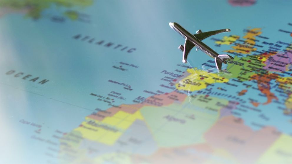 Pasajes y paquetes al exterior: cómo se cobrará el impuesto cuando se pague en cuotas