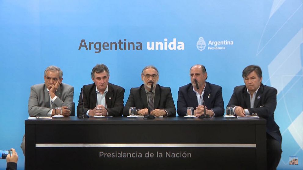 La Mesa de Enlace junto al ministro de Agricultura, Luis Basterra