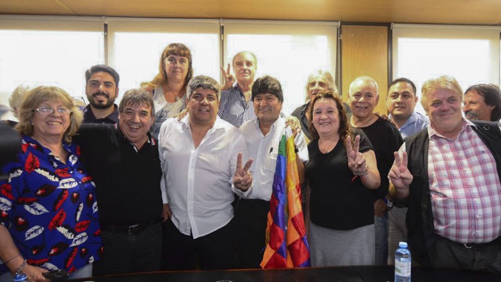 Moyano recibió a Evo Morales en Camioneros