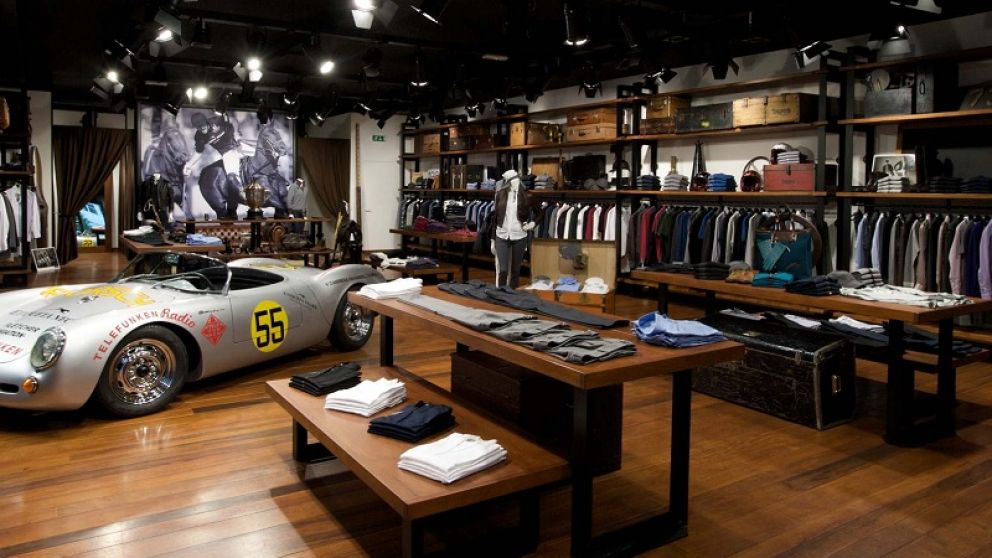 El empresario eforzaría la custodia en Etiqueta Negra y teme menos ventas en The Colette, que inaugura en noviembre