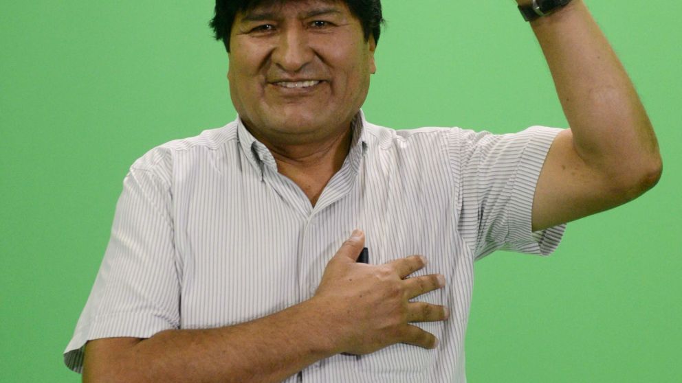 Evo Morales habló con BAE Negocios luego de ser entrevistado por Chiche Gelblung en los estudios de Crónica HD