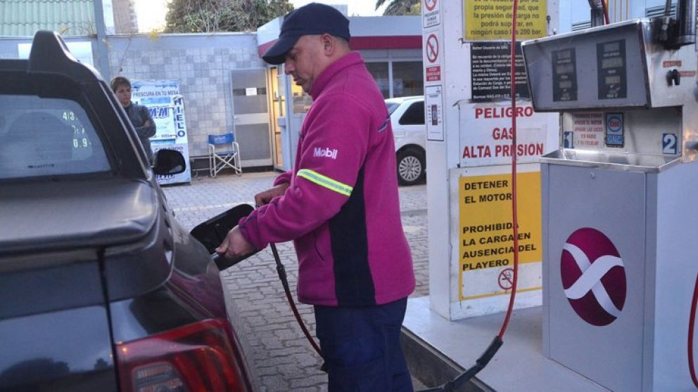 Petroleras exigen aumentos