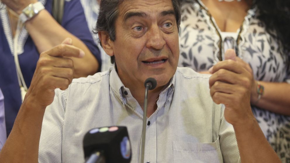 Godoy confirmó los términos de la suba para los estatales