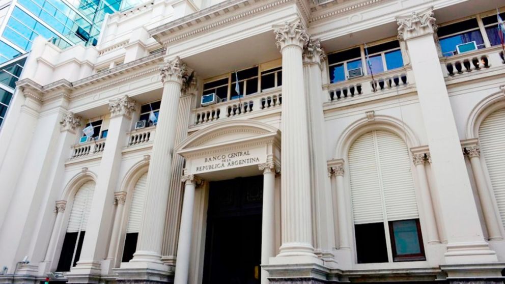 El Central relaja encajes para ayudar a pymes a pagar el aumento salarial