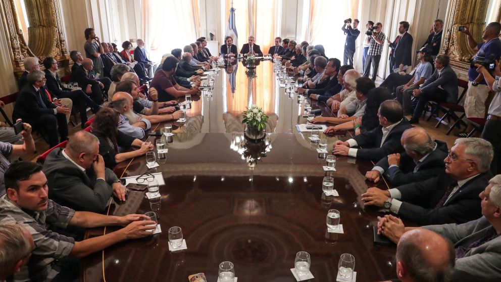 El Presidente se reunió con empresarios, sindicatos y movimientos sociales la semana pasada