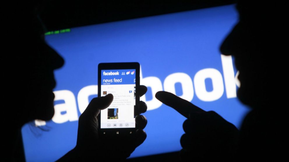 Facebook ya no dividir� su feed de noticias, pero seguir� priorizando contenido personal�