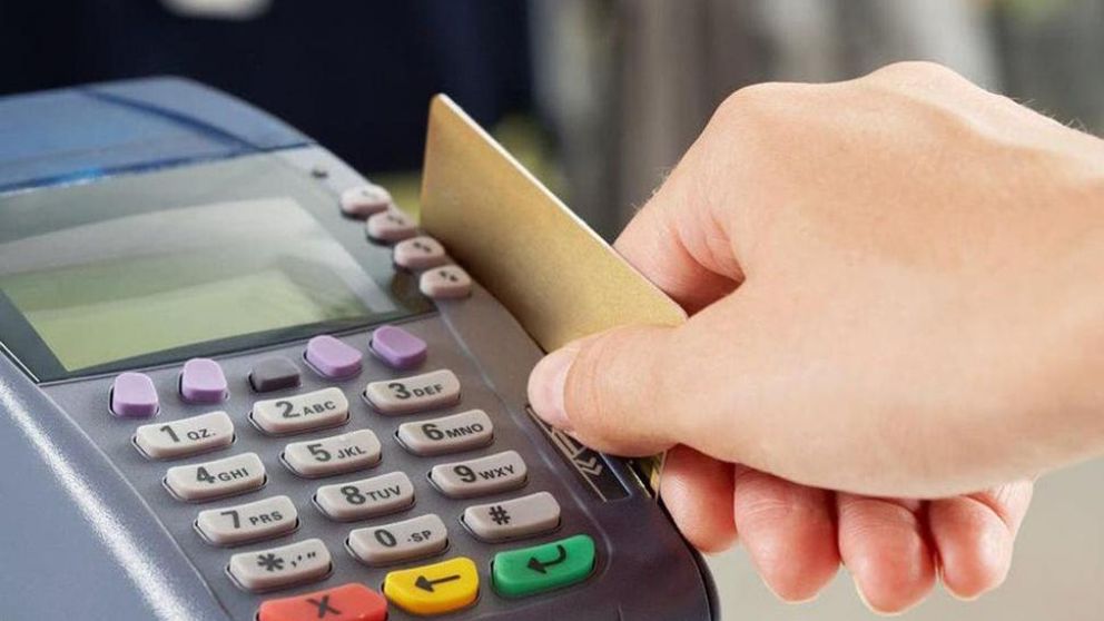 A partir de enero bajan las comisiones de las tarjetas de crédito y débito