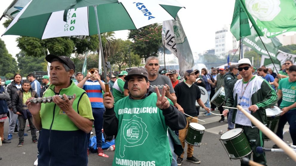 Camioneros volverán a la protesta callejera
