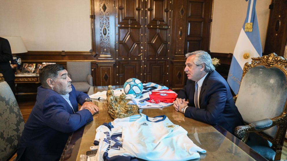 Alberto recibió ayer en la Rosada a Maradona, que pidió sumarse al plan contra el hambre
