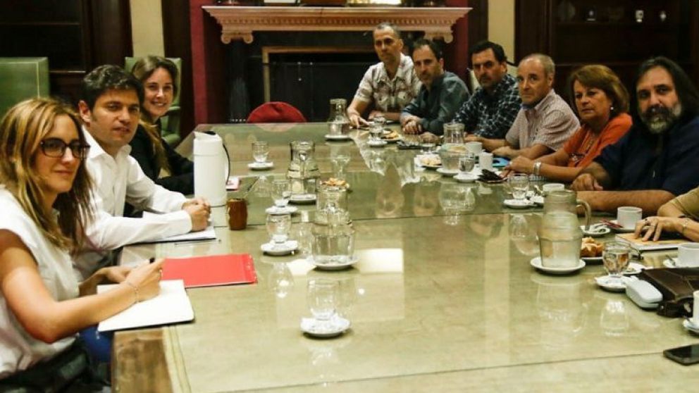 Kicillof recibió ayer a los gremios docentes bonaerenses