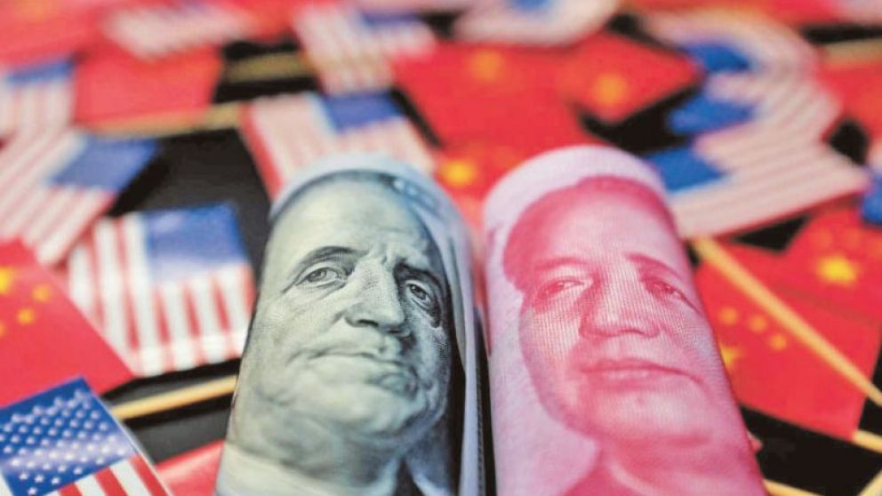 La guerra arancelaria derivó en una contienda de monedas entre Washington y Beijing