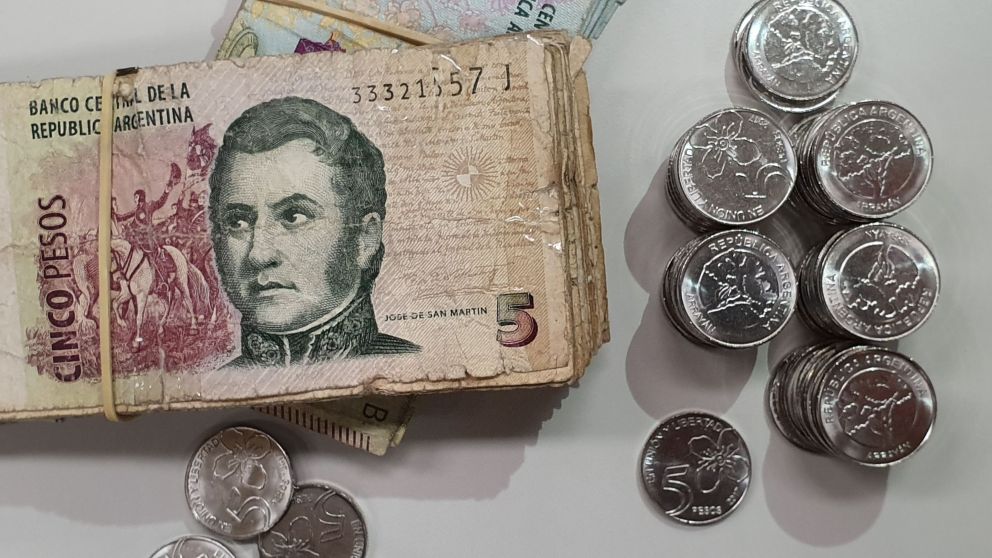 El billete de 5 pesos con la imagen del General José de San Martín en el anverso dejará de tener validez el próximo 1 de febrero