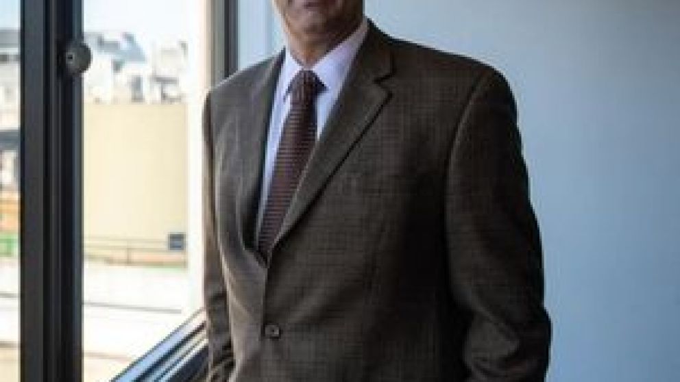 El economista dijo que se negocie con dureza pero pagando