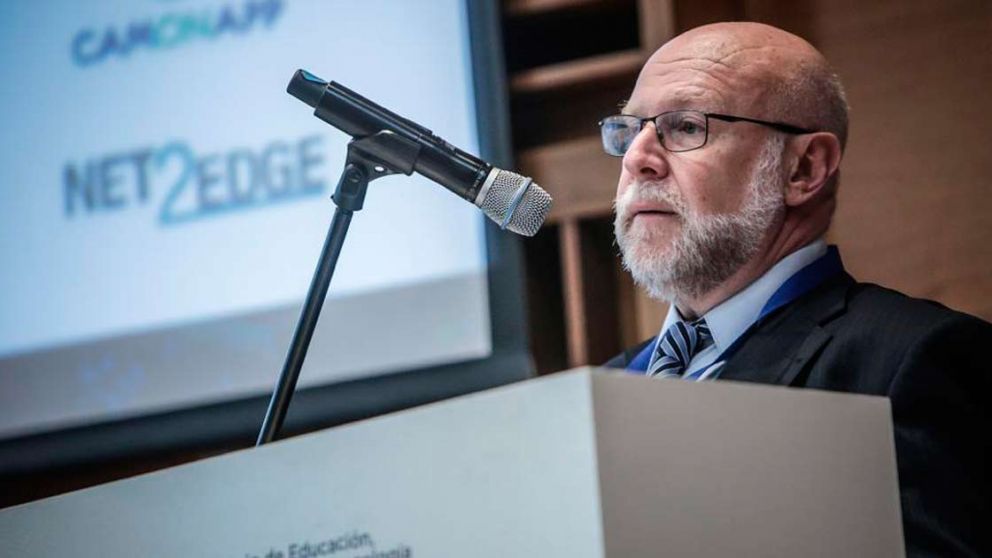 Ampl�an la oferta local de cu�druple play