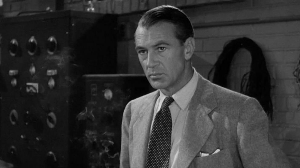 Joya clásica de aventura antinazi con el sello de Fritz Lang