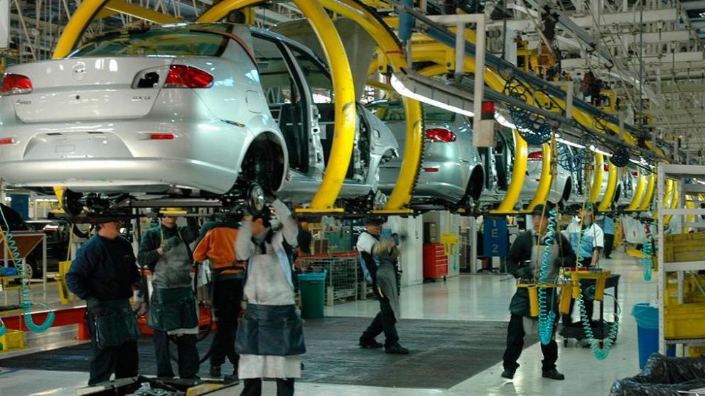 La capacidad instalada industrial anotó otra baja en octubre