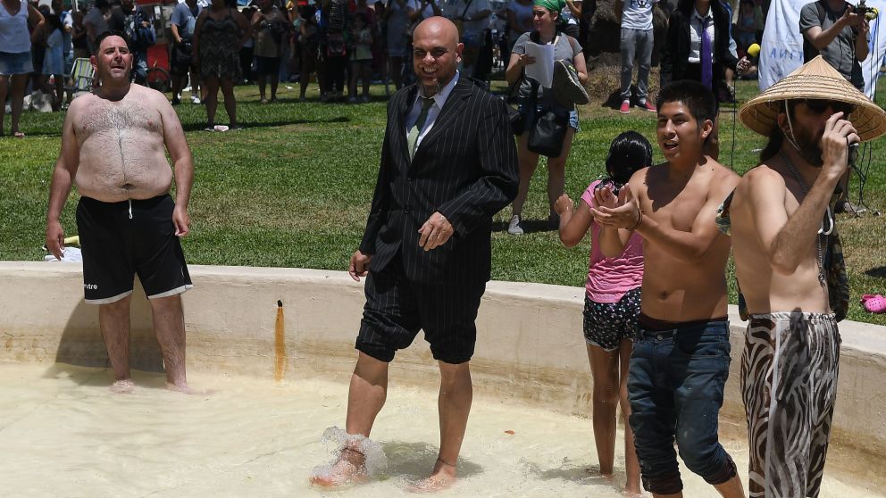 Las "patas" en la fuente, una marca registrada del peronismo