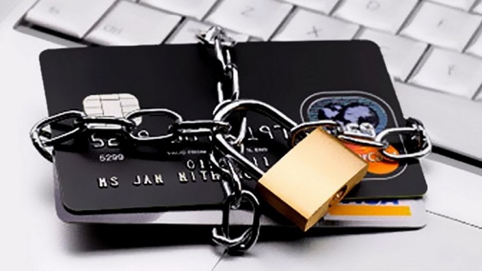 El alza del d�lar moder� los viajes al exterior y, por ende, las compras con tarjeta