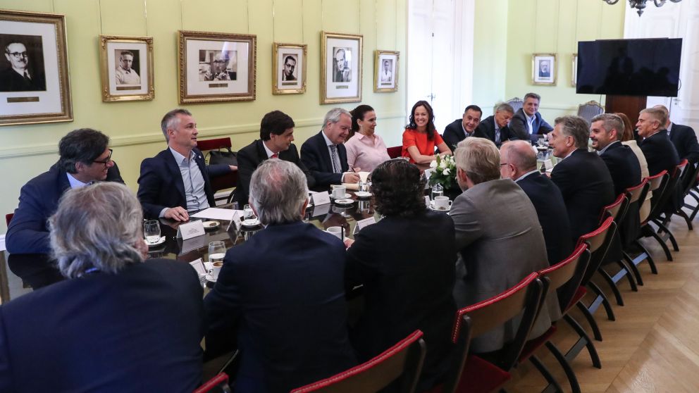 Macri afirmó que "este es un lunes muy especial", al ingresar al Salón de los Científicos de la Casa Rosada