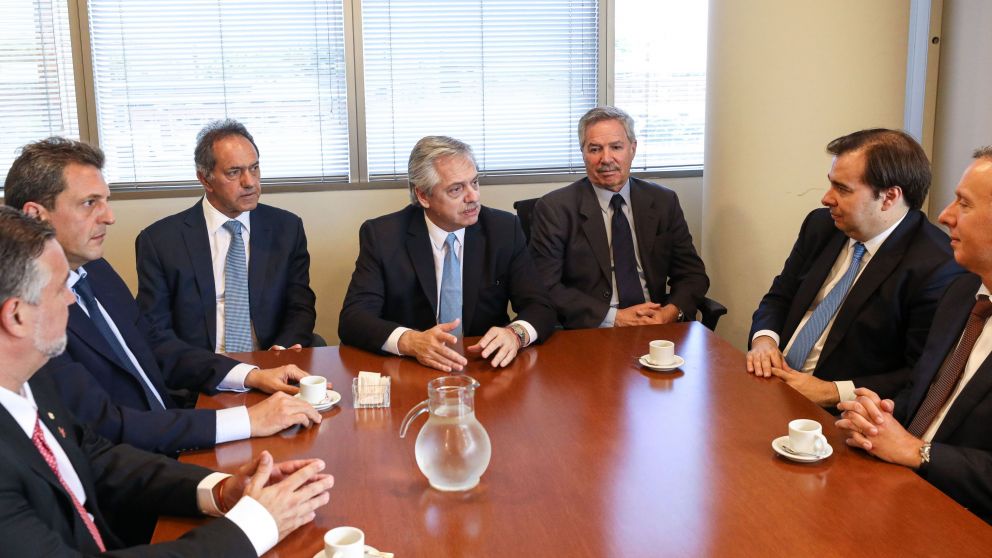 Fern�ndez recibi� a la delegaci�n brasile�a esta tarde junto a Sergio Massa, Daniel Scioli y Felipe Sol�
