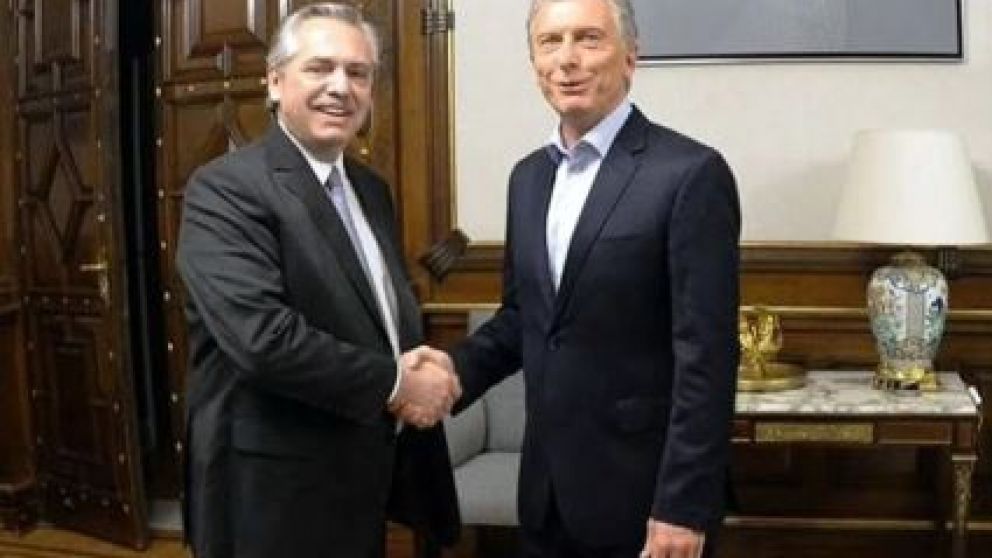 Macri le pidió a Fernández que reconozca a Áñez en Bolivia