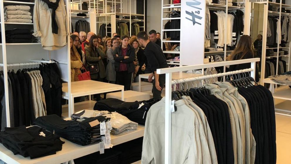 H&M llevará a territorio platense ropa de niños, mujer y hombres