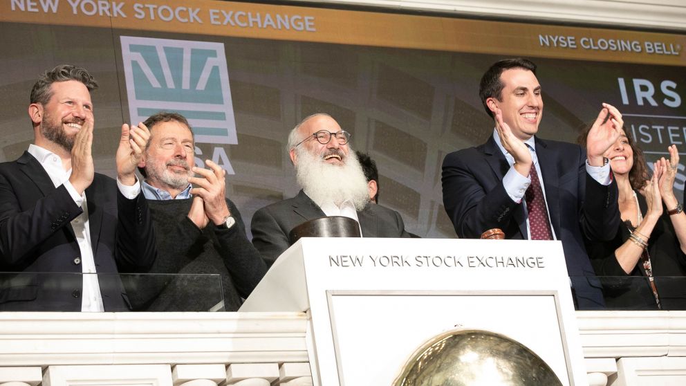 IRSA "tocó la campana" por los 25 años de cotización en el NYSE