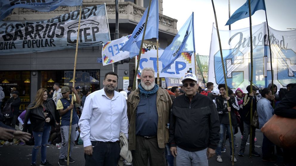 Men�ndez, Castro y Alderete, referentes de los Cayetanos