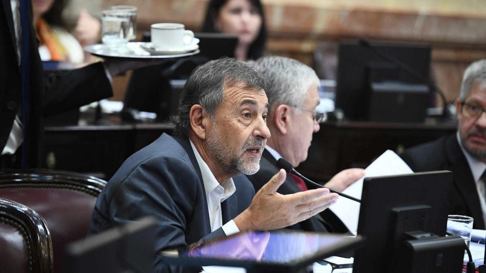 Caserio preside el bloque referenciado en los gobernadores peronistas