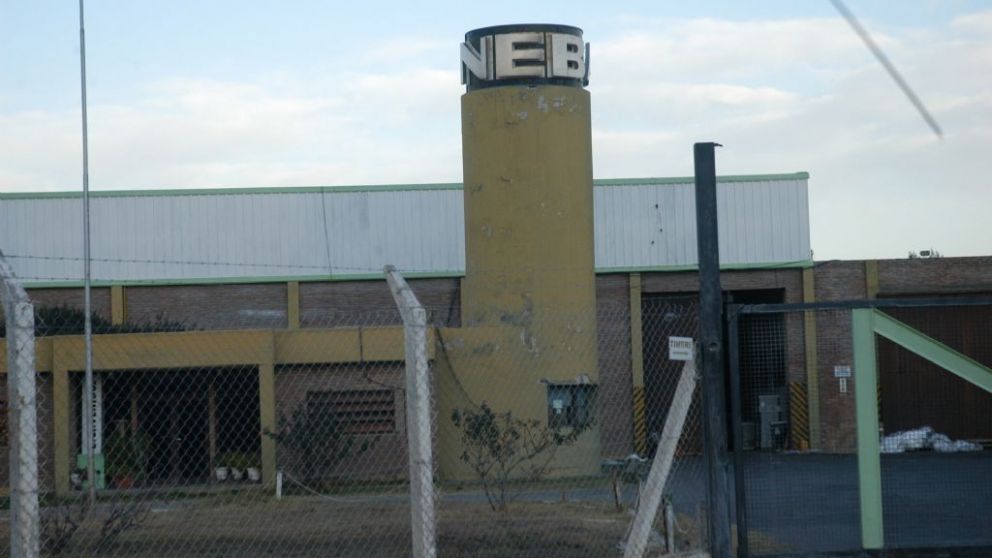 Crisis y sueldos adeudados en la ex fábrica Neba