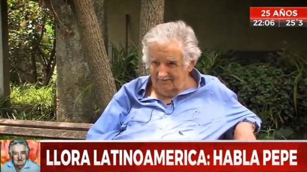 Así hablaba Mujica con Embón durante una entrevista en Crónica HD. (Captura de TV)