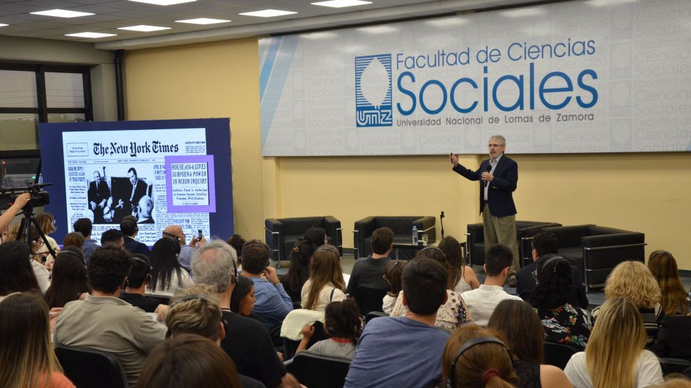 Robert Entman, de George Washington University