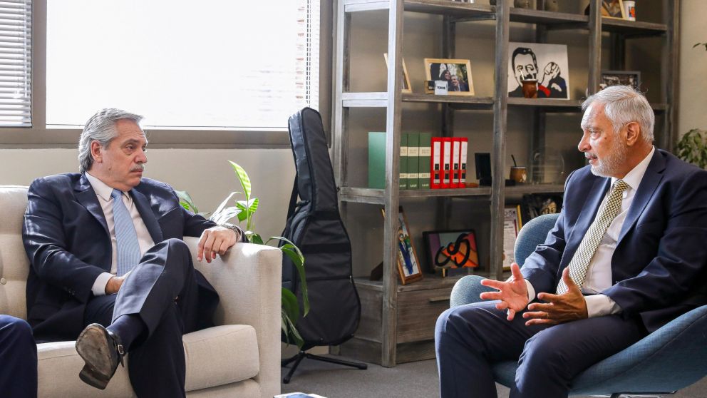 Alberto y Notaro se reunieron en las oficinas de Fernández