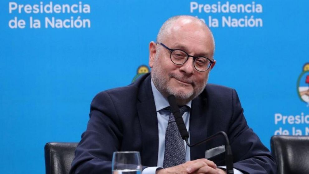 Faurie consideró que "no están los elementos para definir como un golpe de Estado" en Bolivia