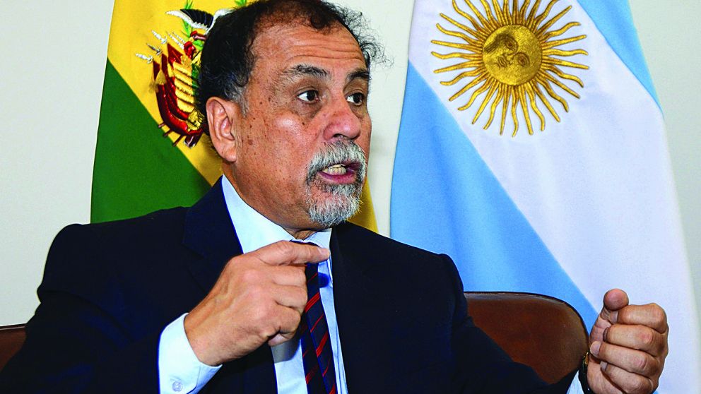 El Gobierno niega el golpe y habla de "irrupción del orden"