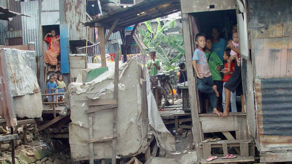 El nivel de pobreza en Brasil retrocedió a cifras de 2012, según datos oficiales