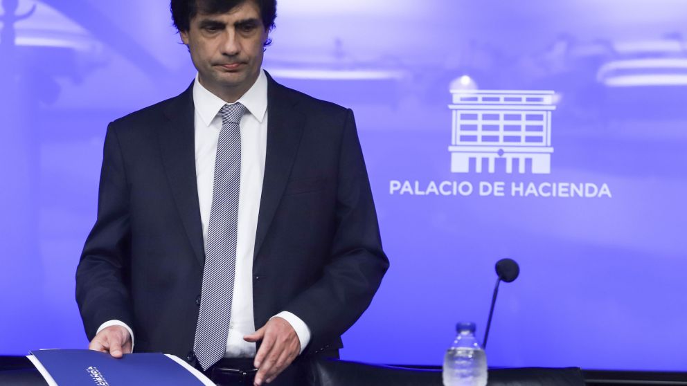 El ministro de Hacienda Hernán Lacunza, en busca de fondos