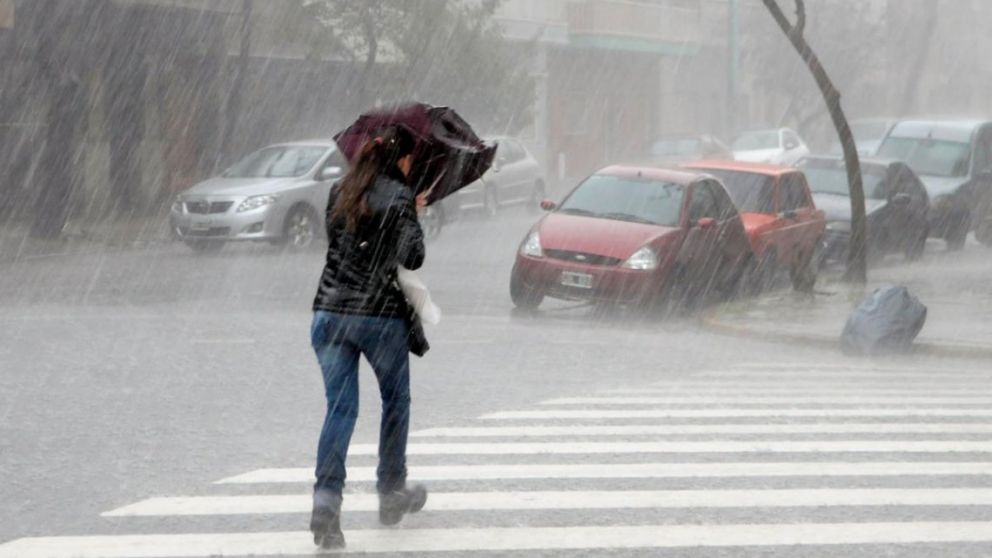 Mañana con fuertes precipitaciones en algunos barrios
