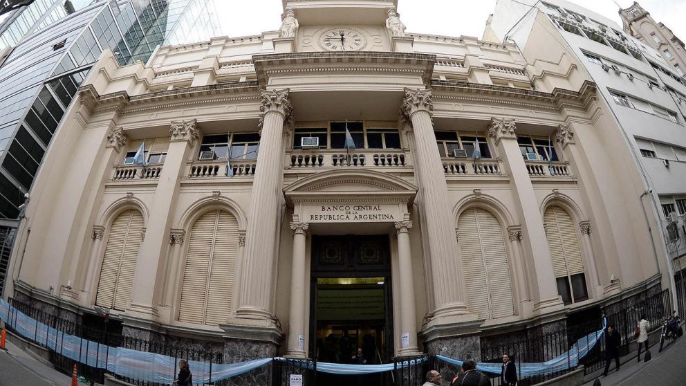 Política monetaria: tres caminos posibles en el mercado cambiario